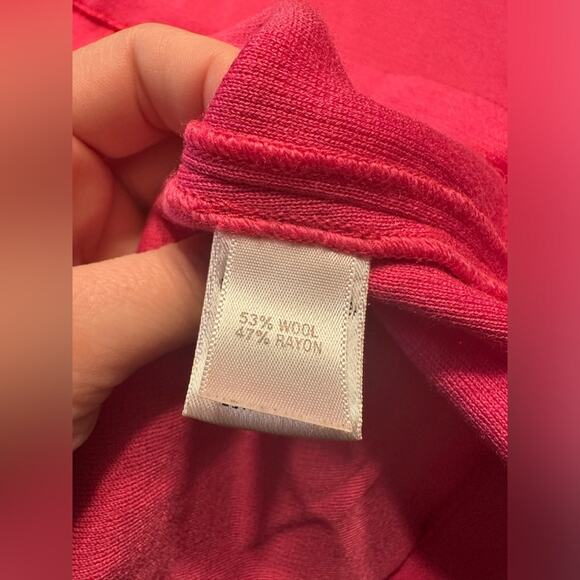 ST. JOHN Bateau Neckline Three-Quarter Sleeve Blouse Size 6 **flaw in picture** - Picture 7 of 8